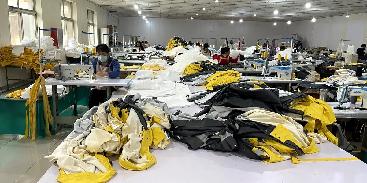 Industrial safety rainwear sewing production line
